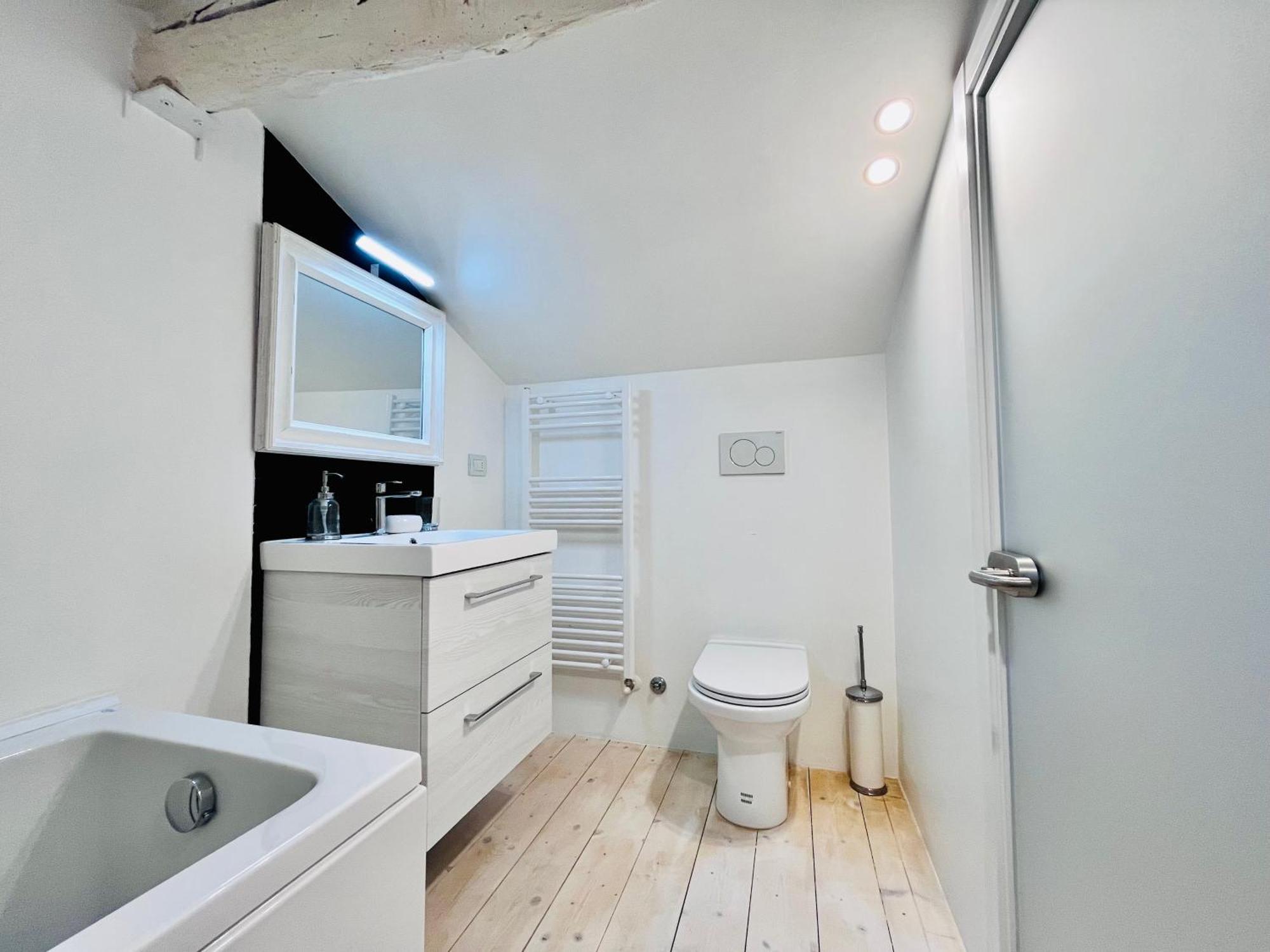 Riverside Loft Navigli - Spacious Two-Bedroom Apartment Milan Luaran gambar