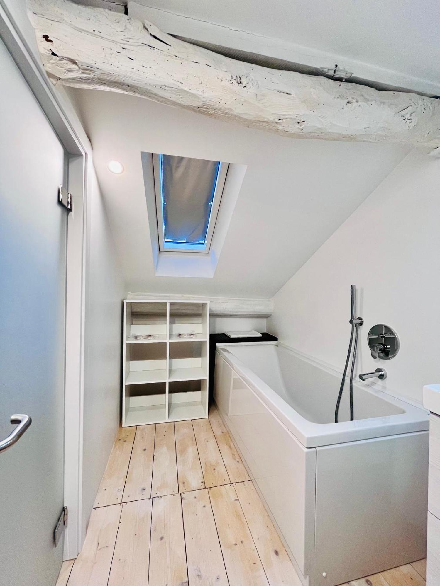 Riverside Loft Navigli - Spacious Two-Bedroom Apartment Milan Luaran gambar