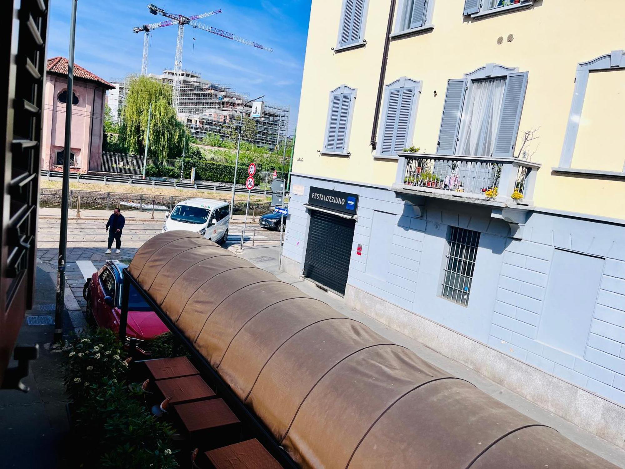 Riverside Loft Navigli - Spacious Two-Bedroom Apartment Milan Luaran gambar