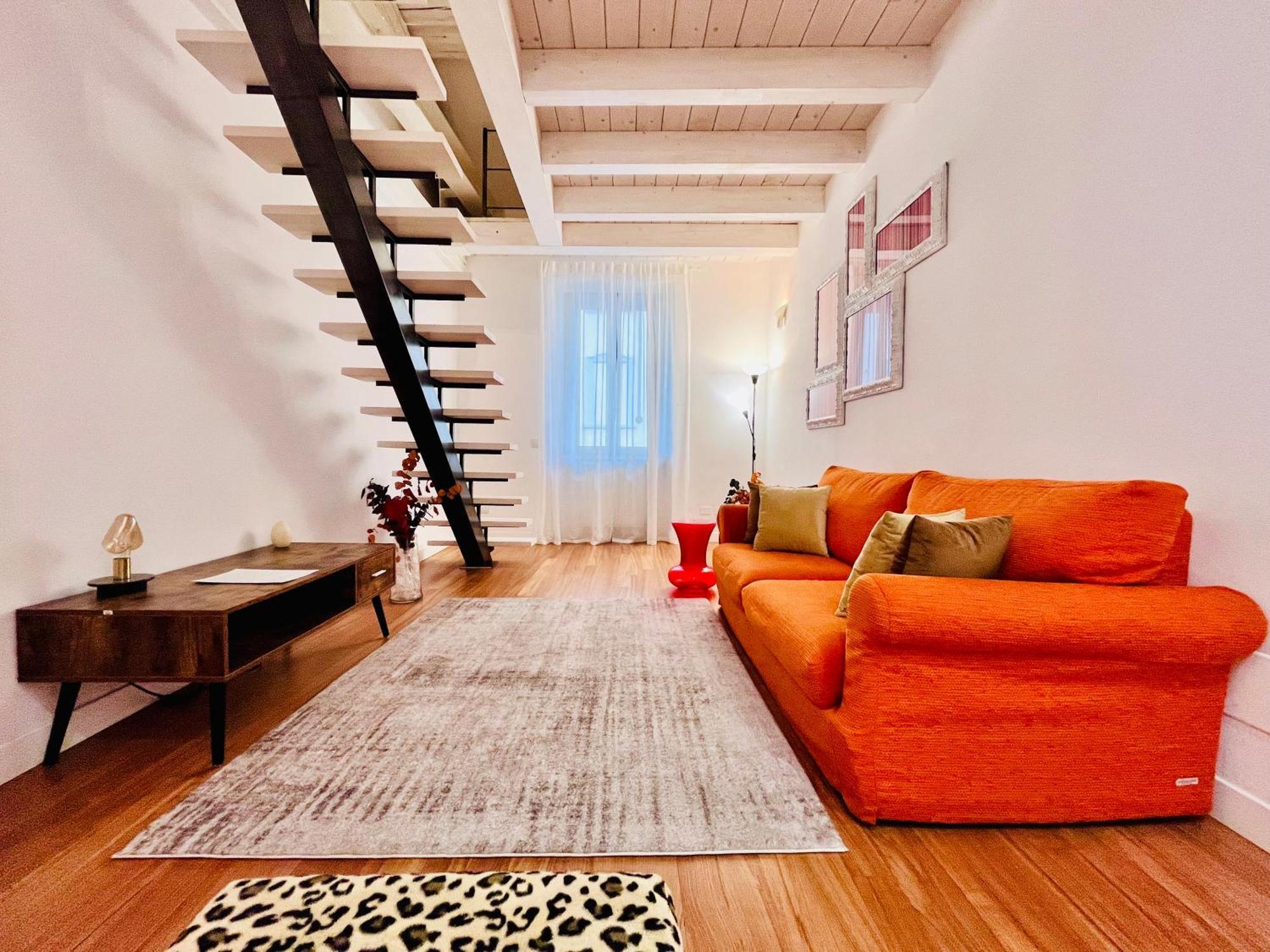 Riverside Loft Navigli - Spacious Two-Bedroom Apartment Milan Luaran gambar