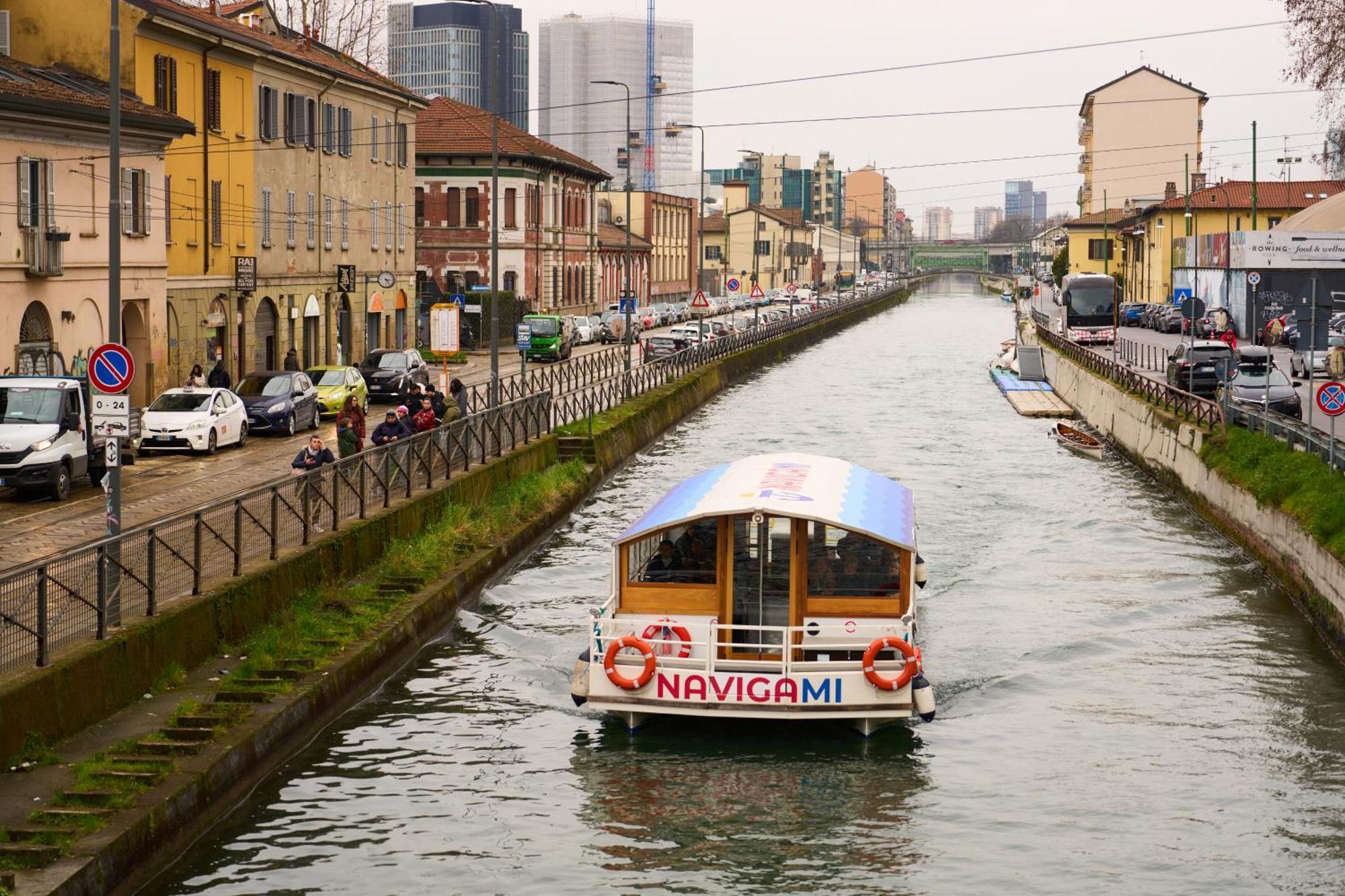 Riverside Loft Navigli - Spacious Two-Bedroom Apartment Milan Luaran gambar