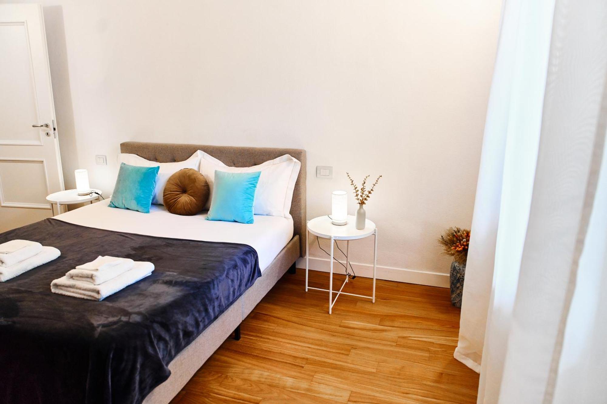 Riverside Loft Navigli - Spacious Two-Bedroom Apartment Milan Luaran gambar