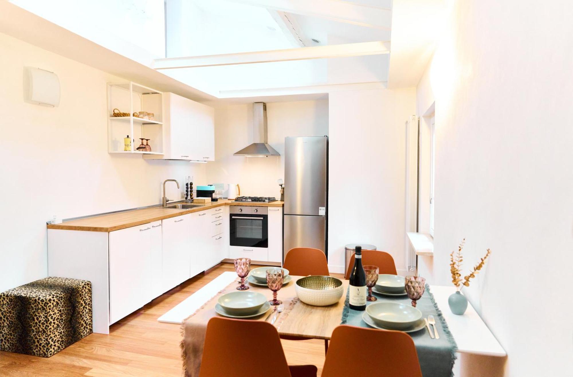 Riverside Loft Navigli - Spacious Two-Bedroom Apartment Milan Luaran gambar